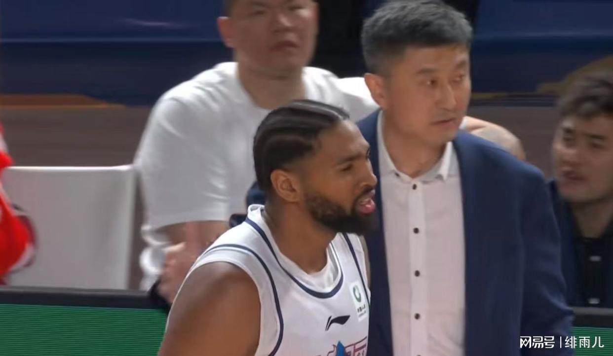 乐鱼中国官网-杜锋又看上一人！广东最适合的新大外援曝光，或被朱芳雨截胡？